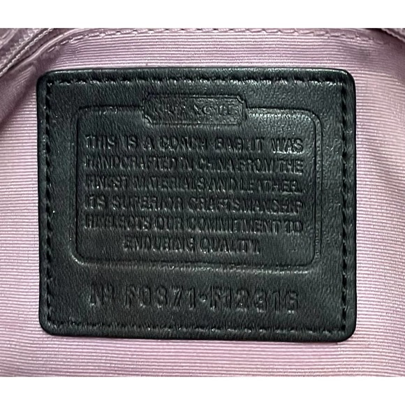 Coach Soho Black Signature Logo Jacquard Patent Leather Shoulder Bag F12316 - Picture 4 of 7